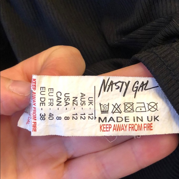 Nasty Gal Ribbed Long Sleeve Keyhole Shirt - Picture 8 of 9